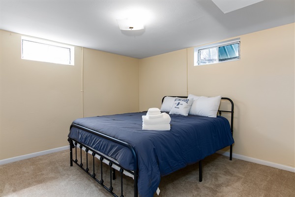 TDJ Getaway<>4BR Home w/game room, photo 20