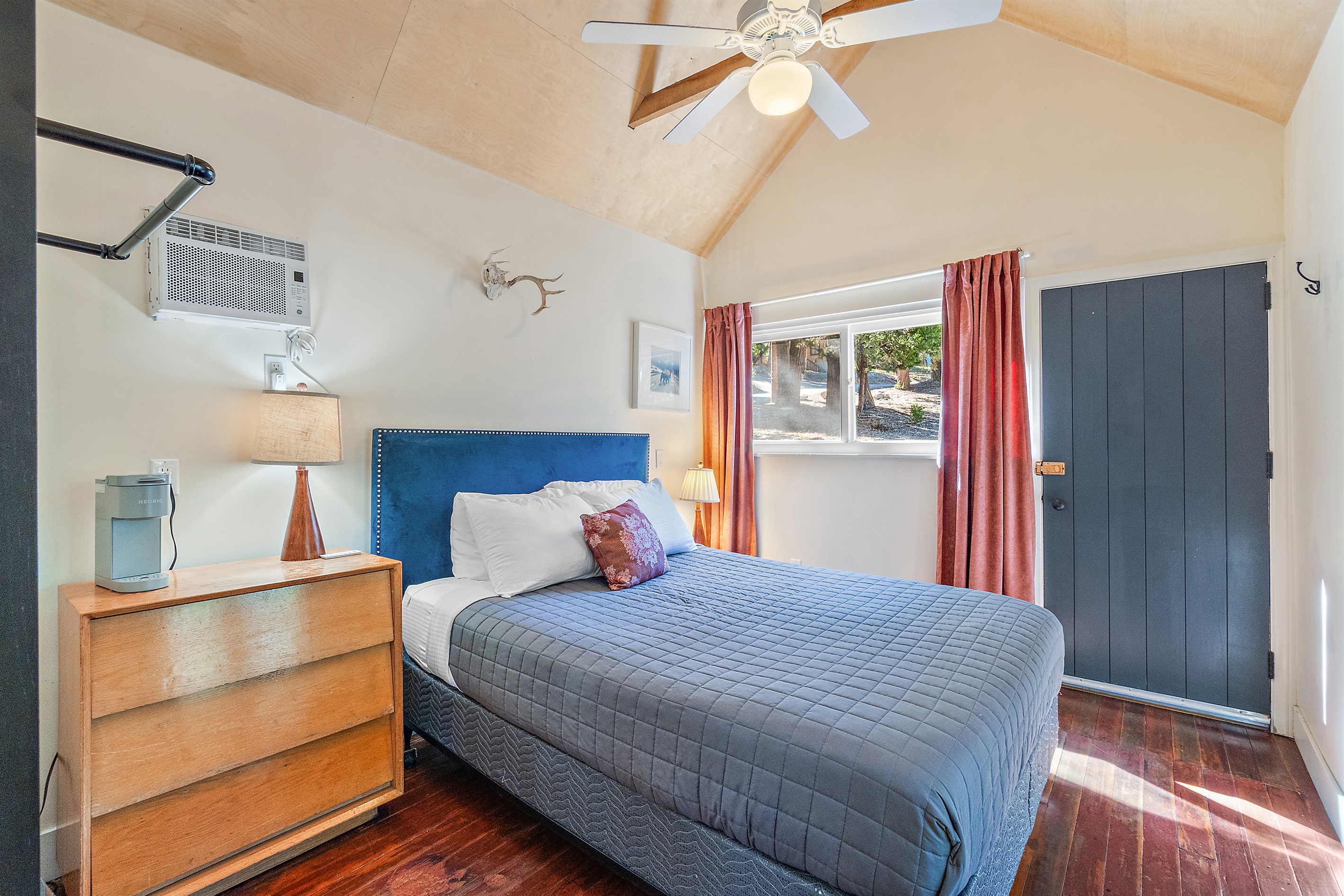 Cabin #3 - The Perch at Twin Peaks 6