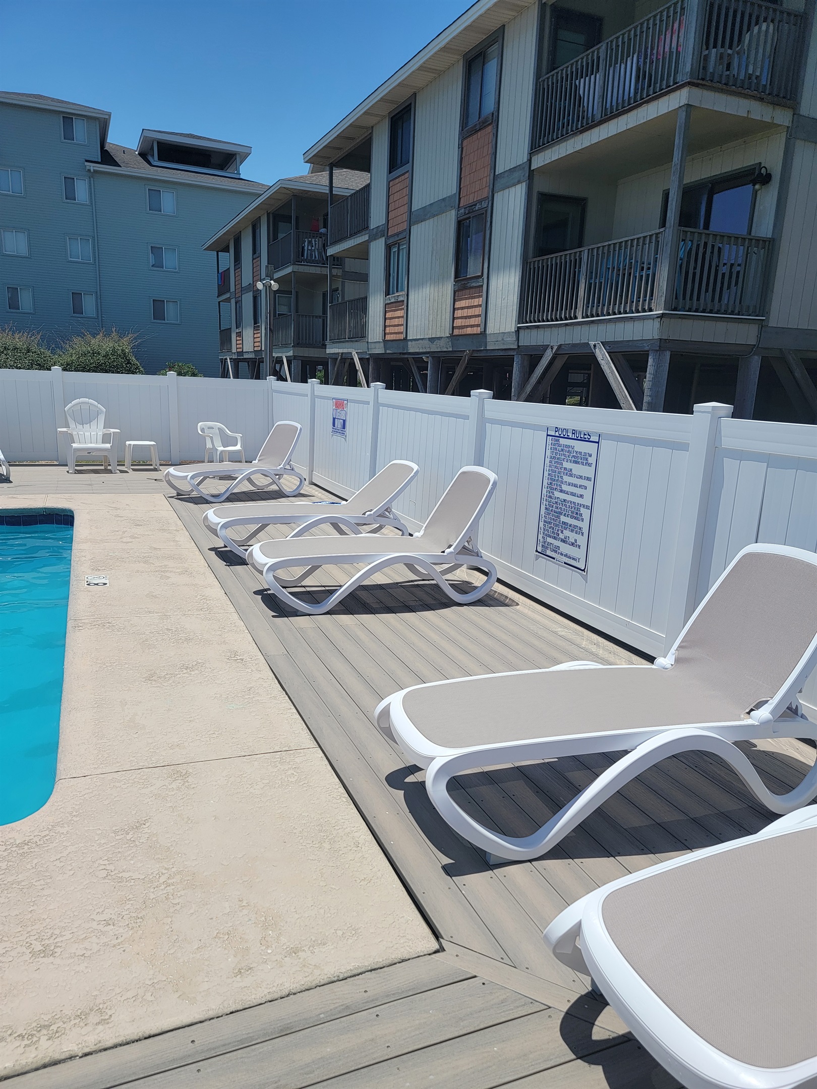 Lots of pool seating