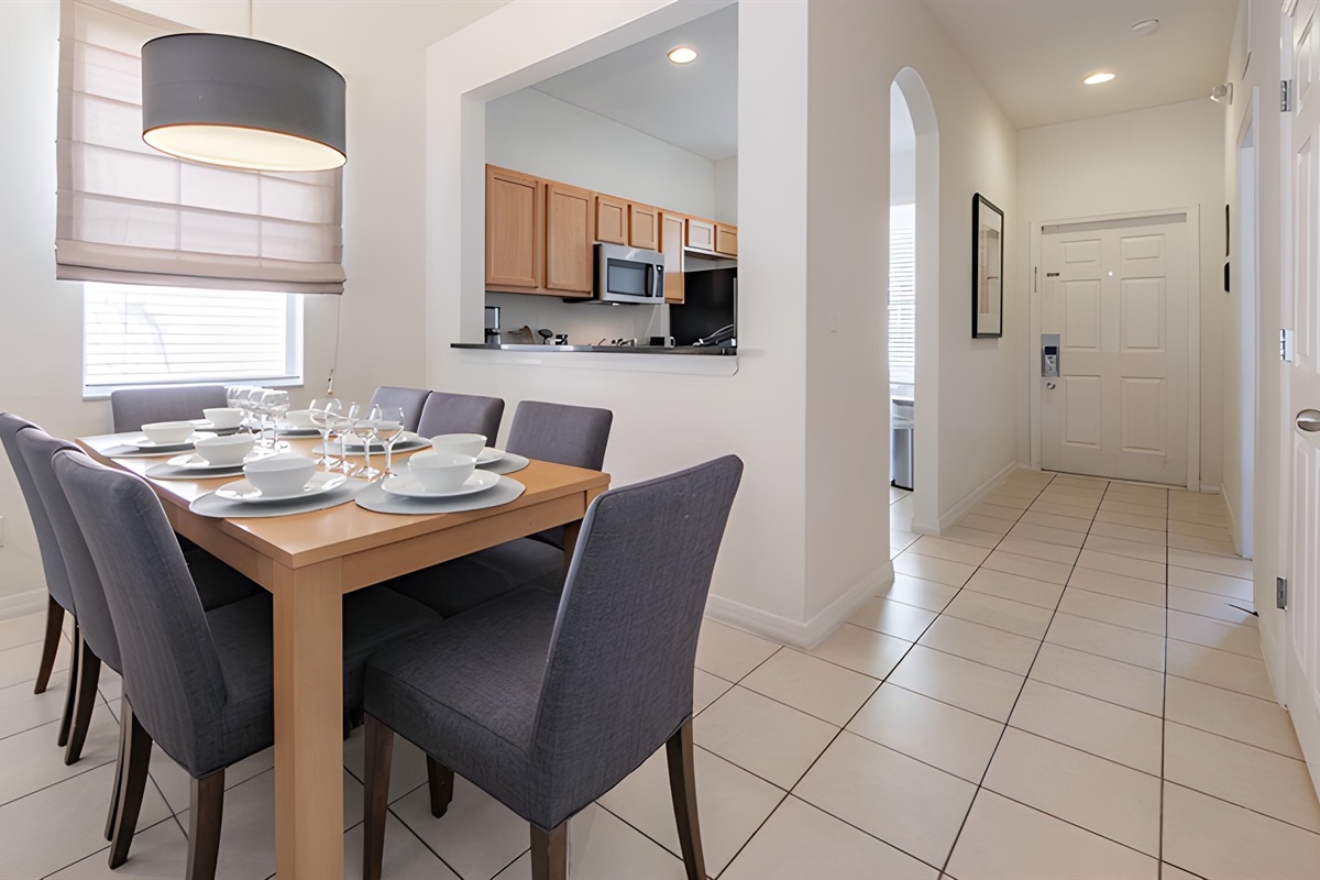 The dining table comfortably accomodates up to 8 guests
