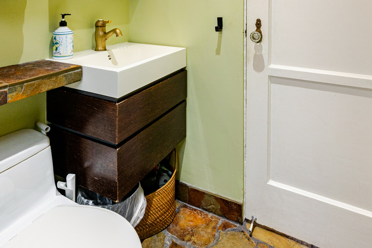 Bathroom amenities include plush white bath towels, hand soap and a starter set of toiletries.