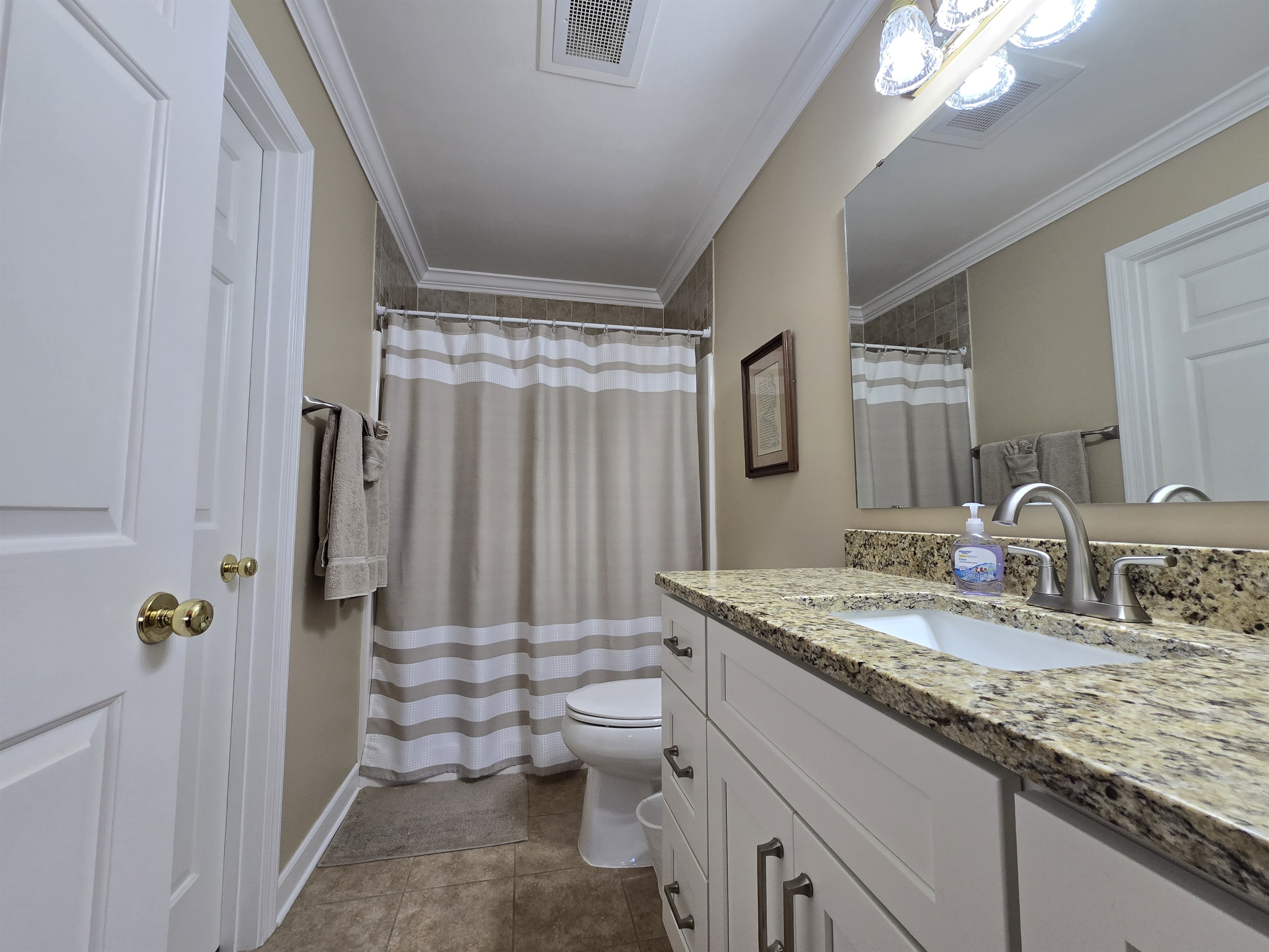 Master Ensuite Bath with Tub Shower