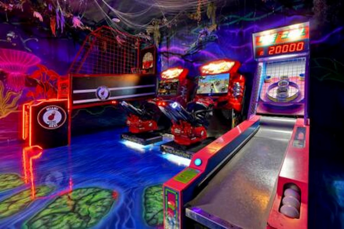 Arcade: Basketball, Motorcycles, Skeeball