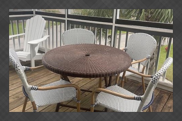 Screened porch off living room