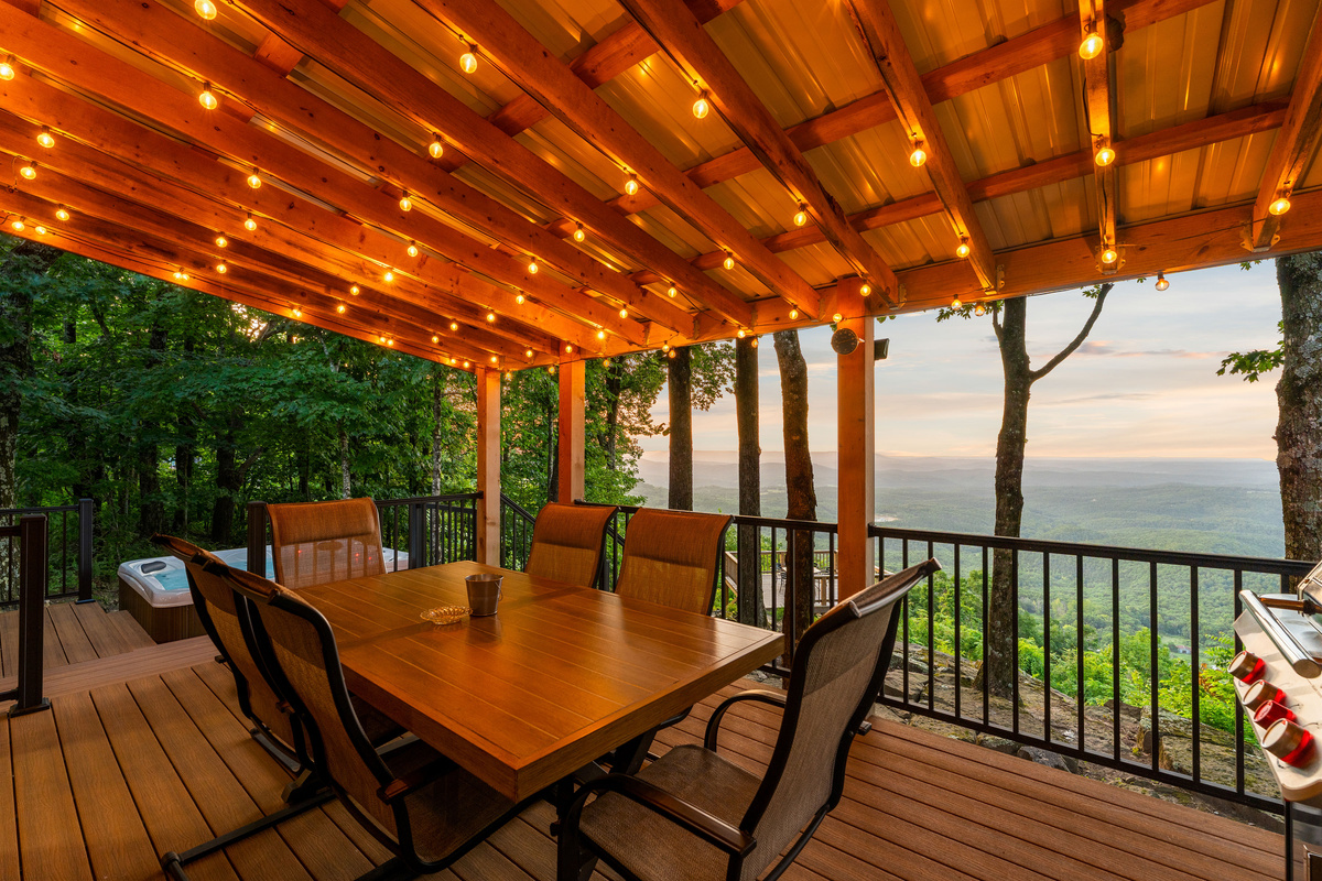Outdoor Dining While Enjoying A Grand Canyon View