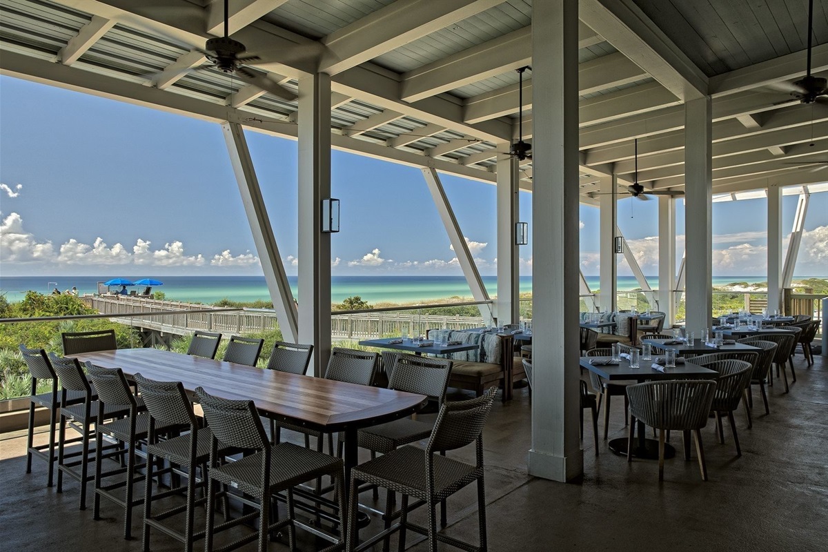 Beachfront Dining at Fish Out Of Water