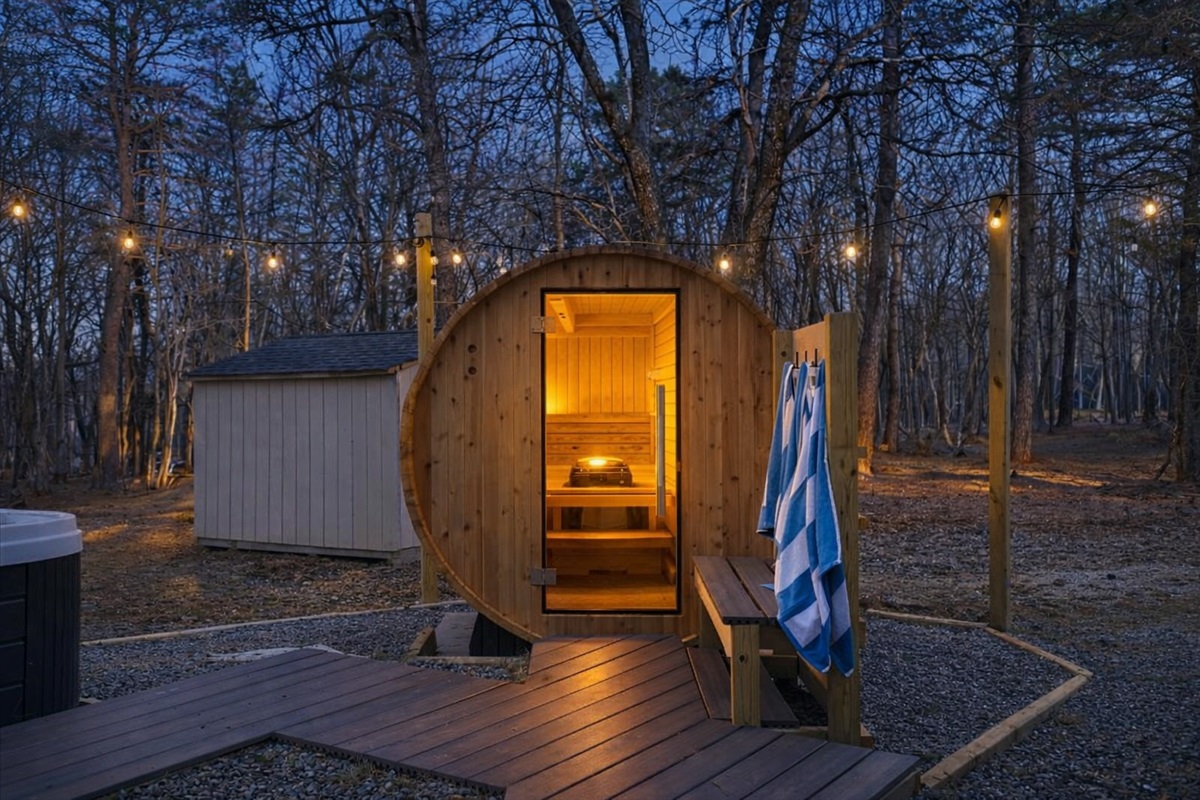 No matter the weather outside, your private cedar sauna is always warm and waiting