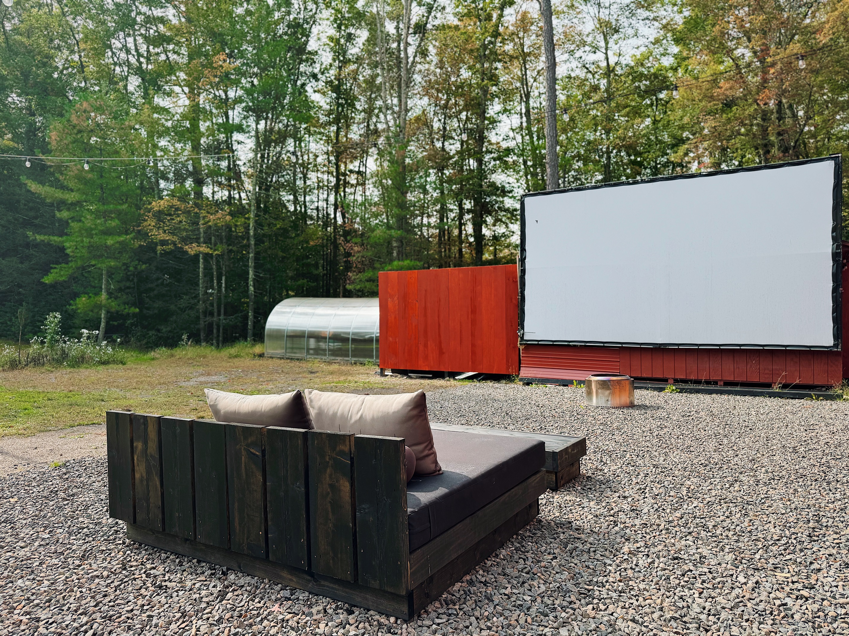 Outdoor stargazing couch and movie screen (projector rentable with advance notice for additional fee)