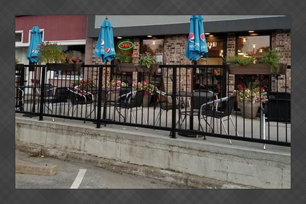 KJ's Pizzeria downtown De Soto, just a few blocks away