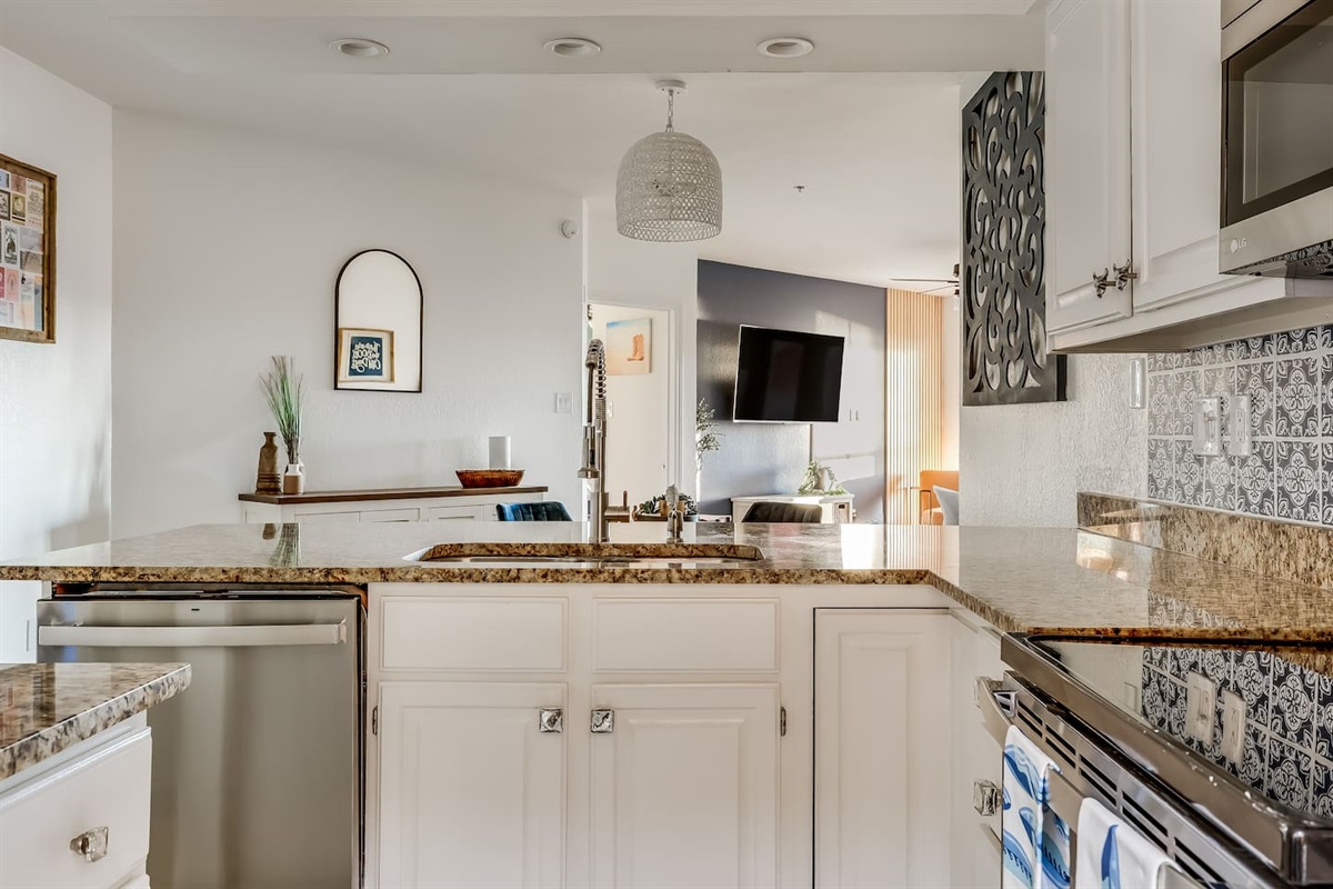 Fully Stocked Kitchen