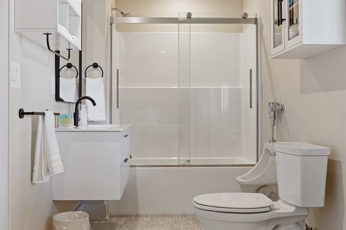  Wash the day off | Ground floor