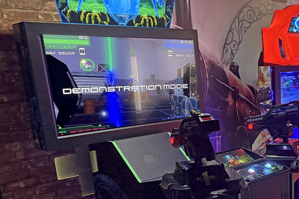Play Alien Exterminator (FREE To Play!)