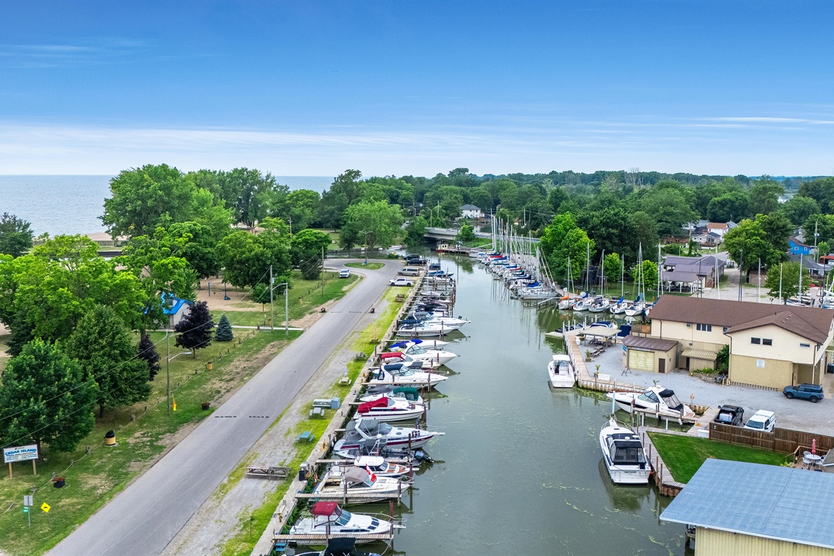 Cedar Island Marina