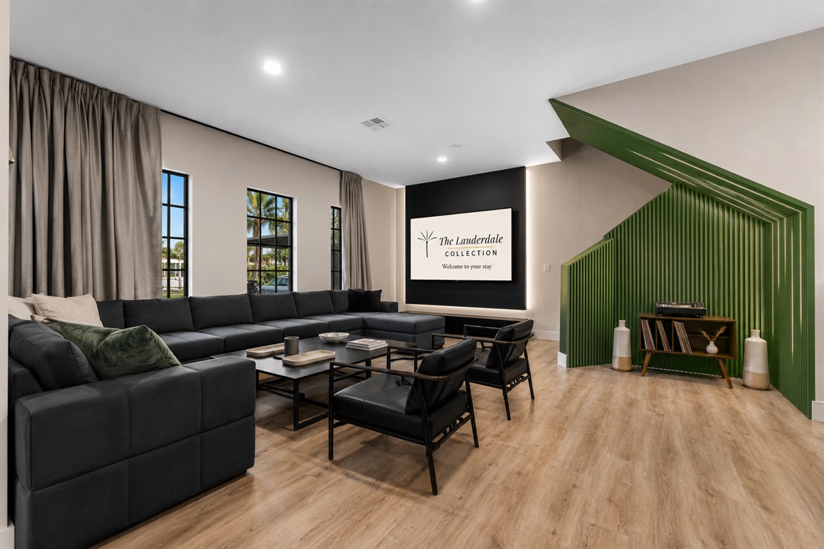 🏡 Bright, open, and stylish — perfect for relaxing to a movie or listening to a vinyl on the record player
