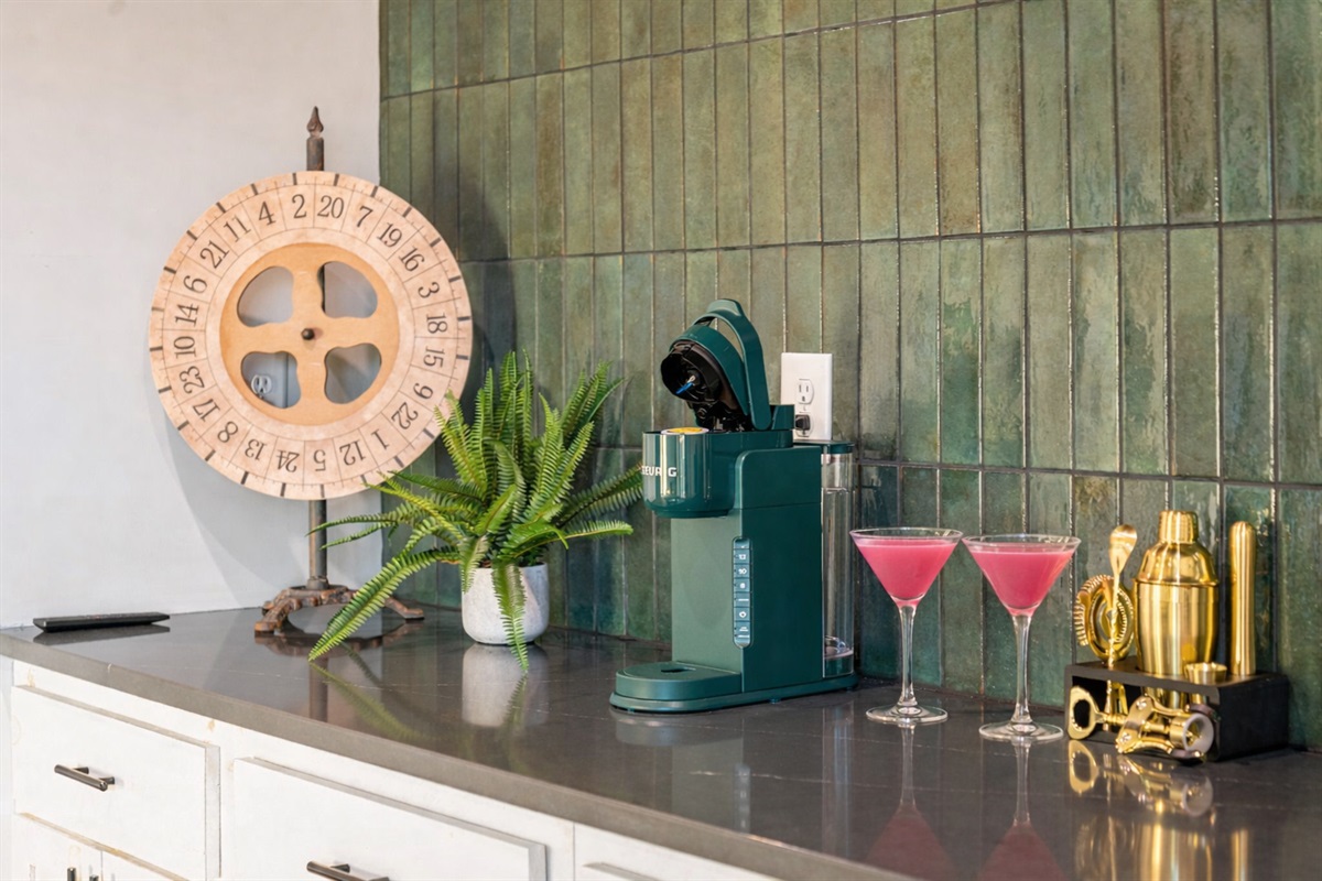 Craft cocktails at the wet bar, mountain edition!