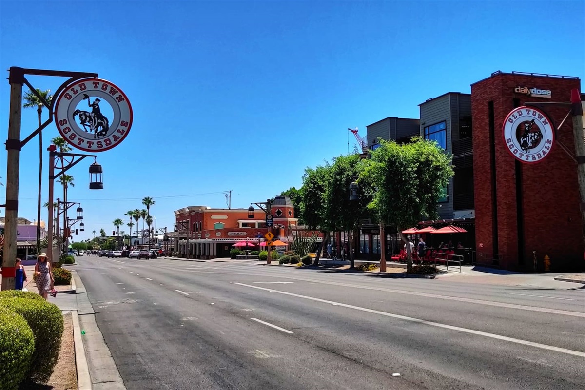 Short walk to Old Town!