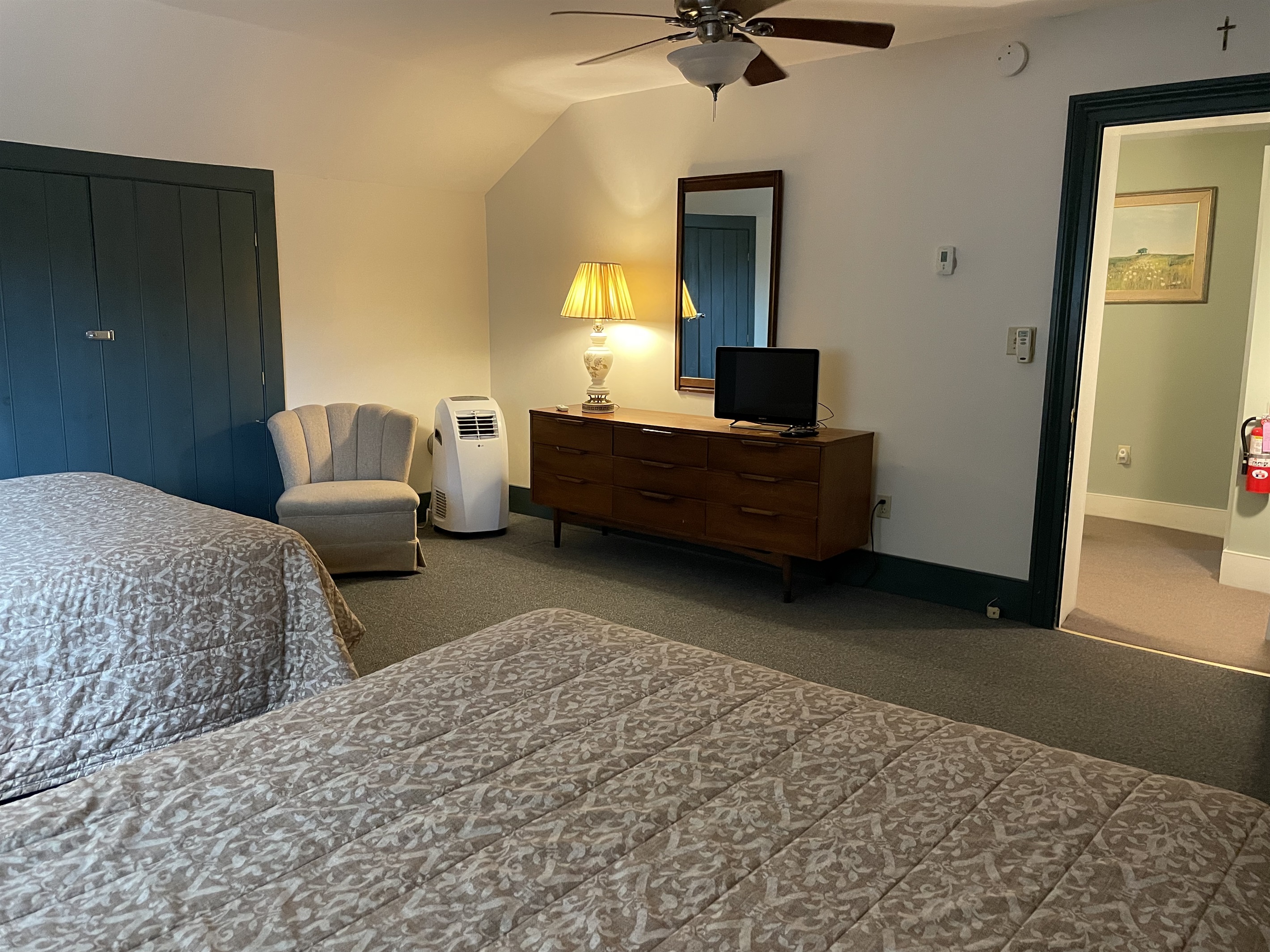 2nd floor with 2 Queens and ensuite bath