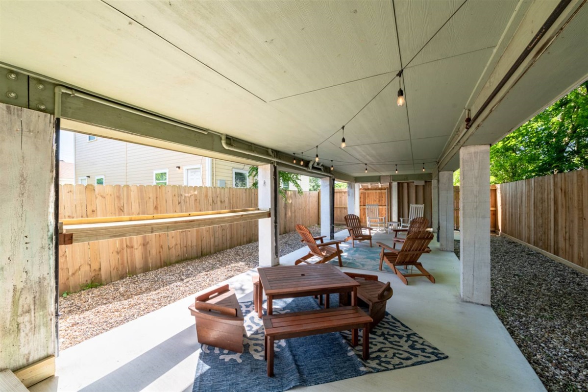 13a907590bf74a0c9bb44294a21ac98a Large | Beachhouse | Texas | TX | Vacation Homes | Galveston | Crystal Beach | Kokomo | Breezy Days | Beachfront Elegance | Sunrise Serenity | Southern Sands Property Management, LLC