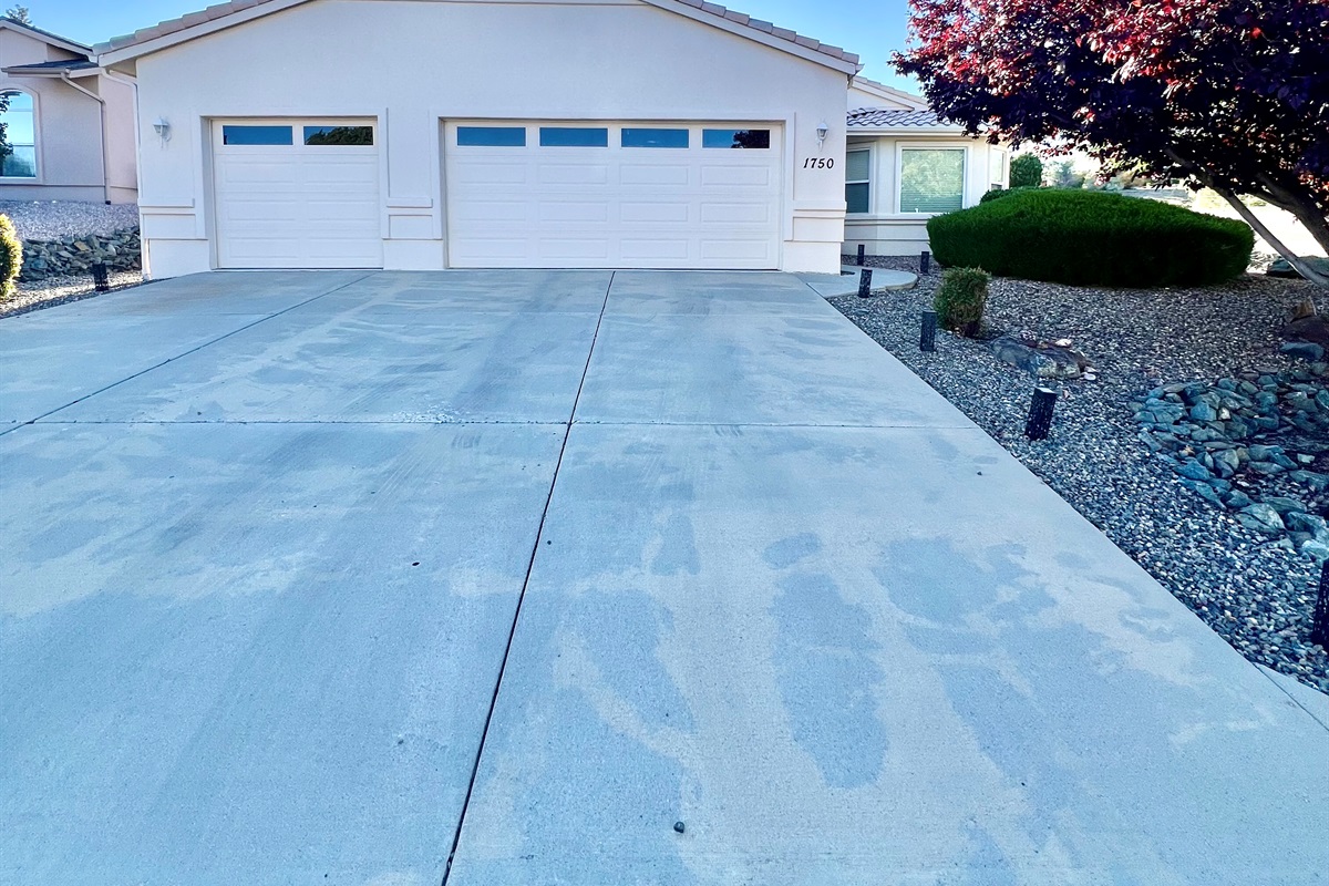 Arrive and unwind with ease. The spacious, flat driveway makes parking a breeze, and the single-level layout ensures a comfortable and accessible stay for everyone in your group.
