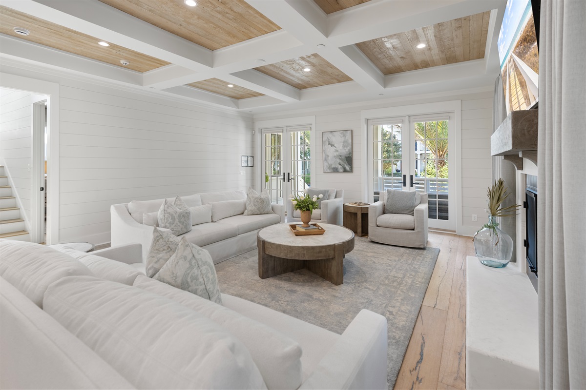 Living Room (1st Floor)