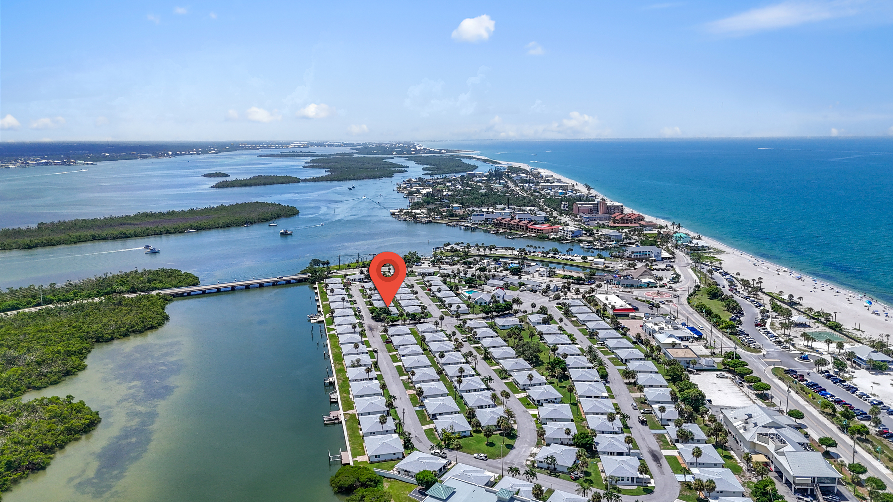 Villa 61 is wonderfully situated on Manasota Key between beautiful Lemon Bay and the sparkling Gulf shoreline.

