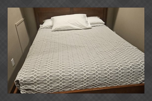 Bedroom: Full-size bed.