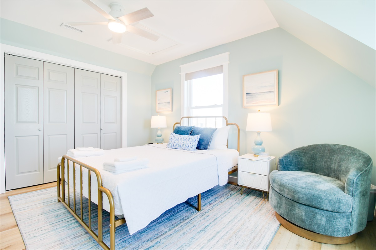 Bedroom 4 - 4th Floor