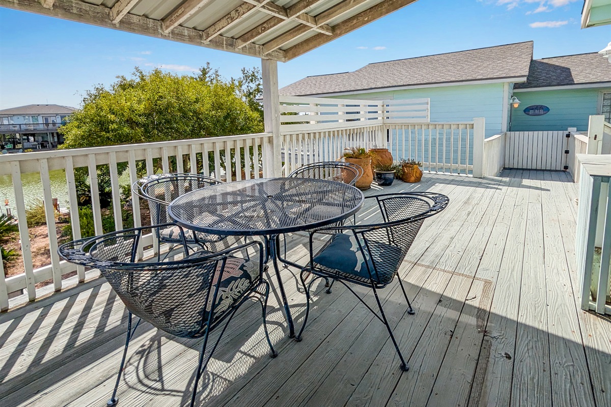 Outside seating on the deck