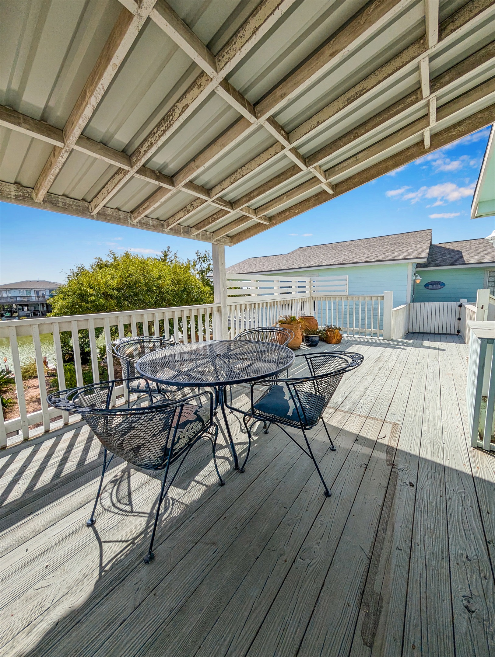 Outside seating on the deck