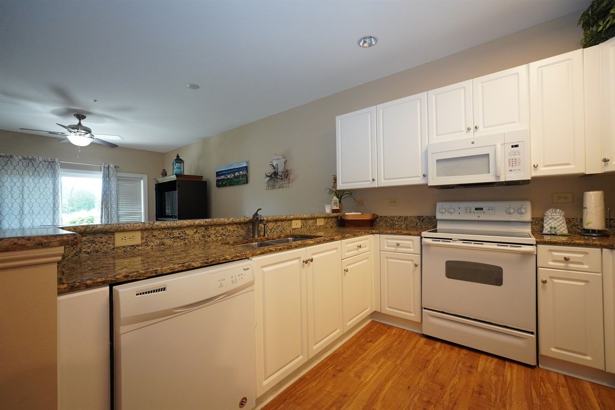 Kitchen with Breakfast Bar