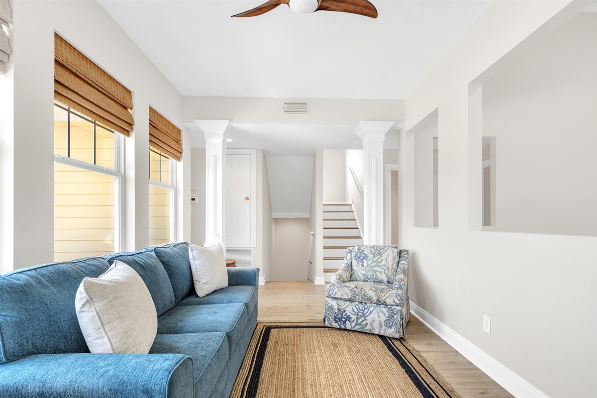 Upstairs Living Area w/ Queen Sleeper