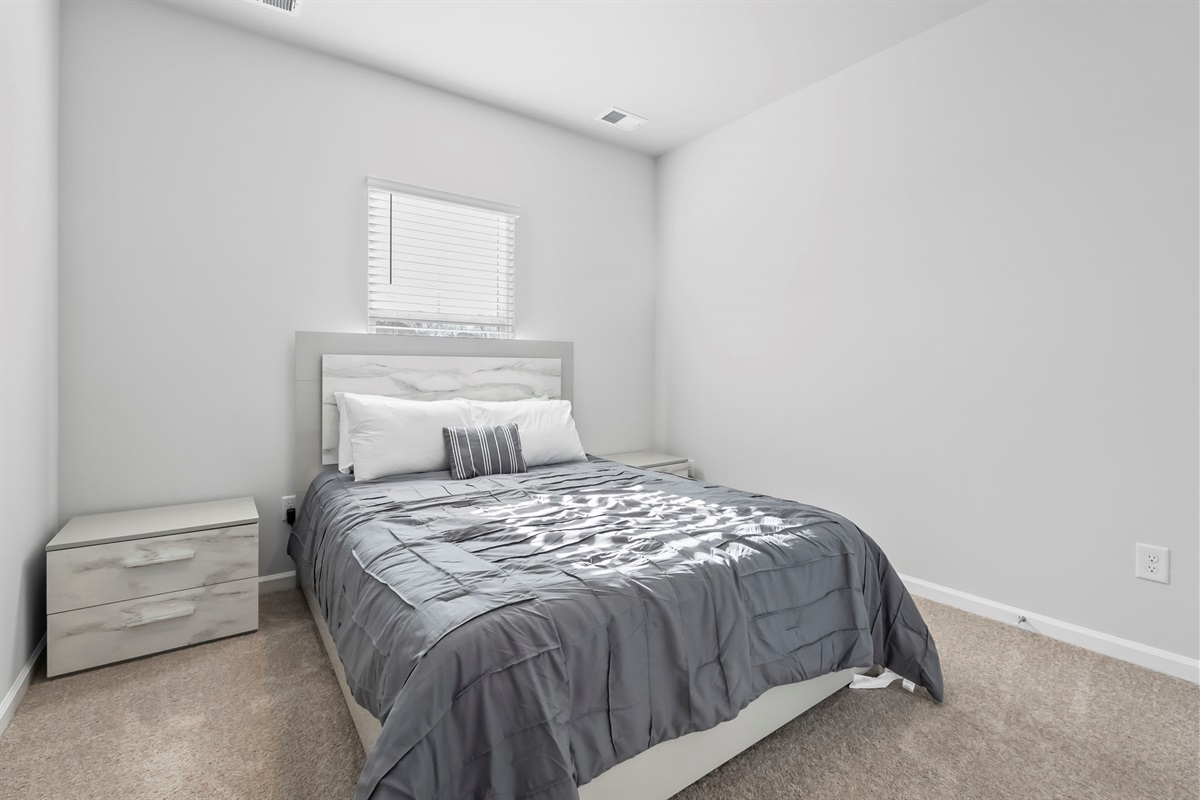 Upstairs bedroom with Queen Bed