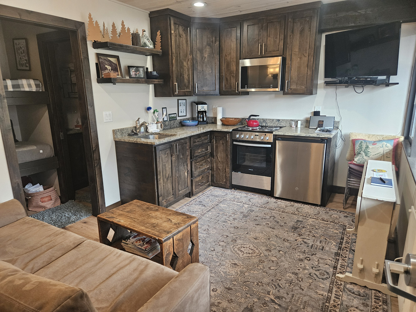 Living area with Kitchen