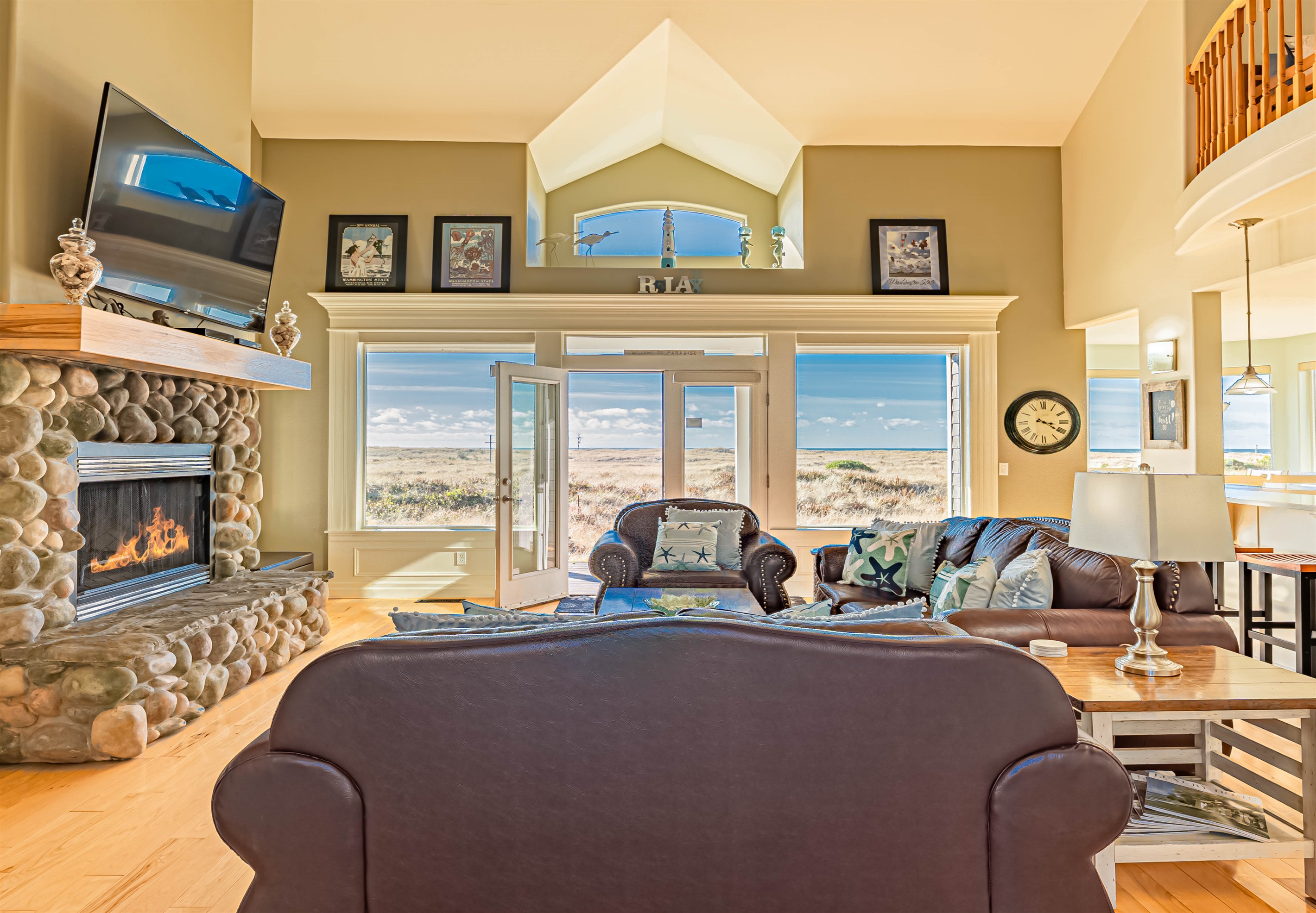 Welcome to Blue Skye's Beach House and all of the splendor it has to offer!