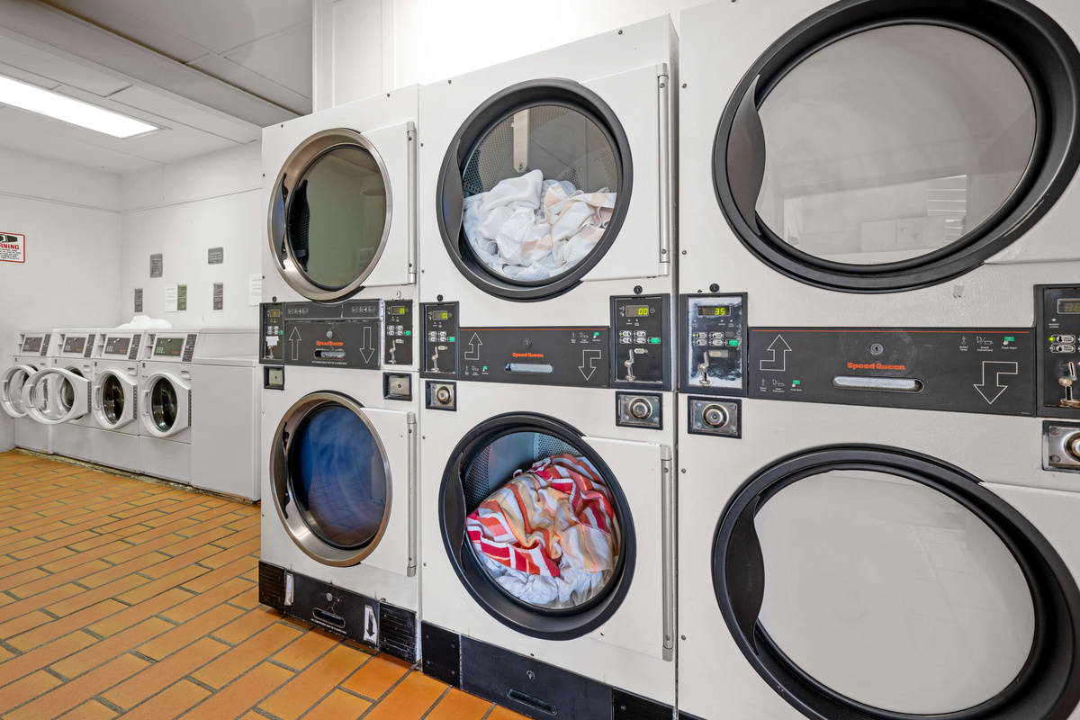 Community paid laundry. You will need to buy tokens from the office between M-F, 8am-4pm, closed on regular holidays. 