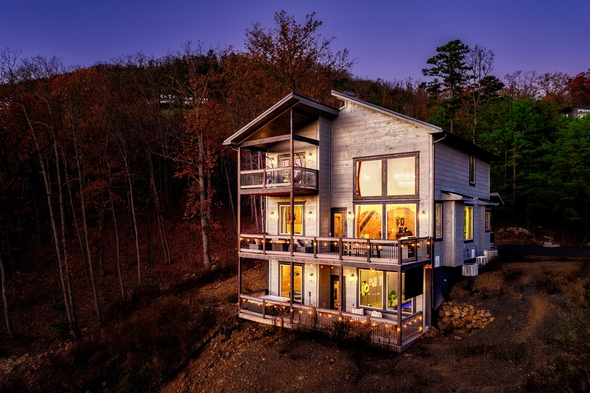 Stay in this 5-bedroom modern cabin with loads of amenities