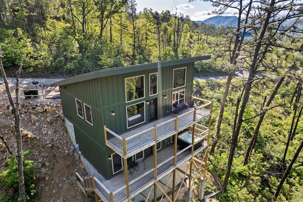 Tucked into the trees, Sunset Ridge offers total privacy, fresh mountain air, and elevated forest views.