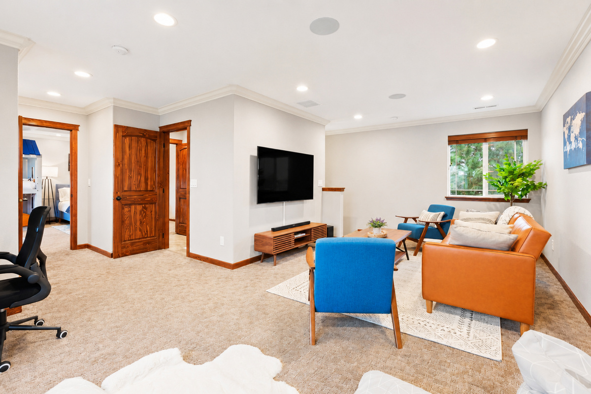 Ascend to comfort and versatility on the 2nd floor. Lounge on the sofa while watching your favorite shows, or escape into a good book in the cozy reading nook. While a height-adjustable work desk caters to your productivity needs.