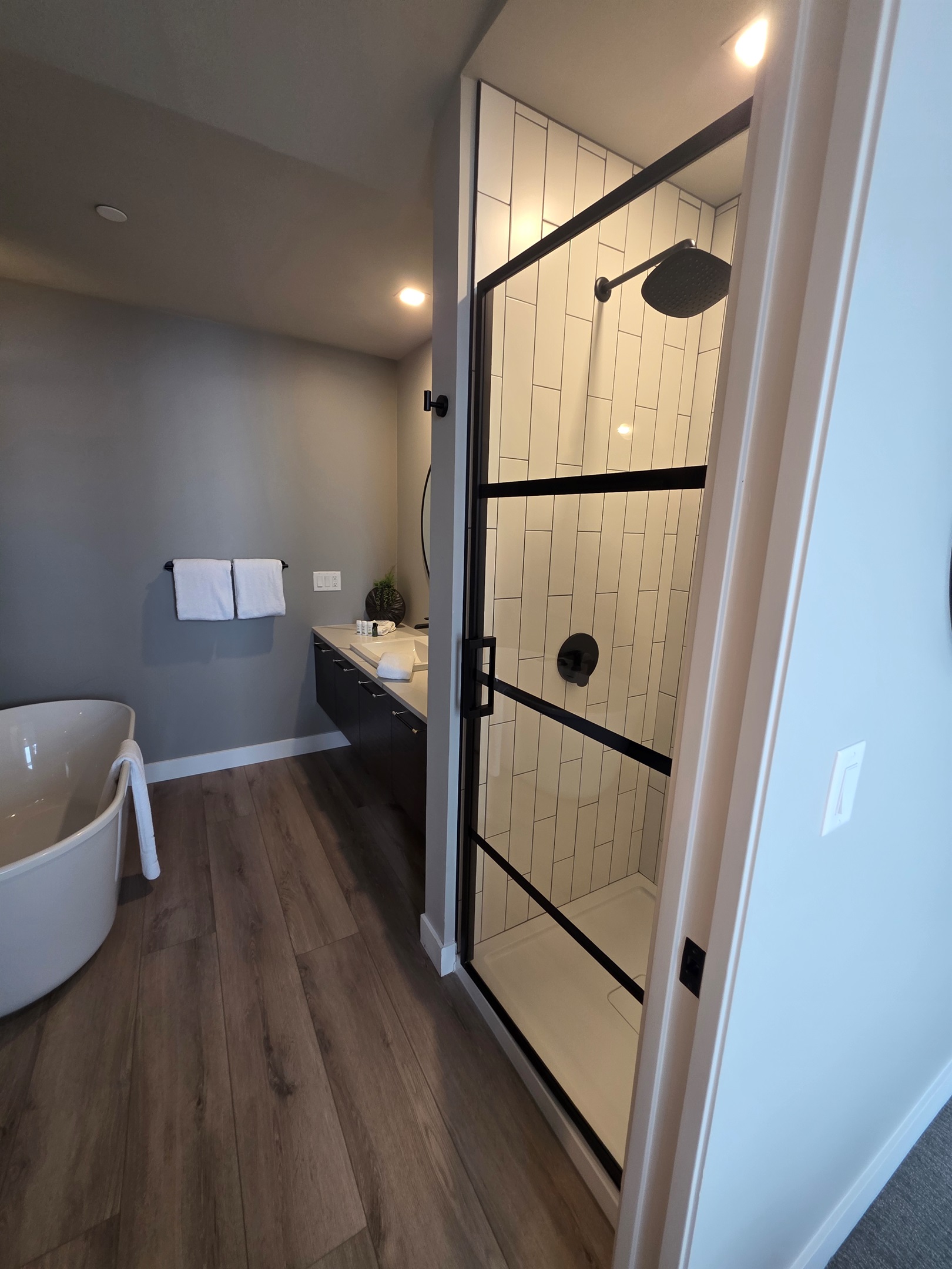 Soaker tub.  Rain shower.