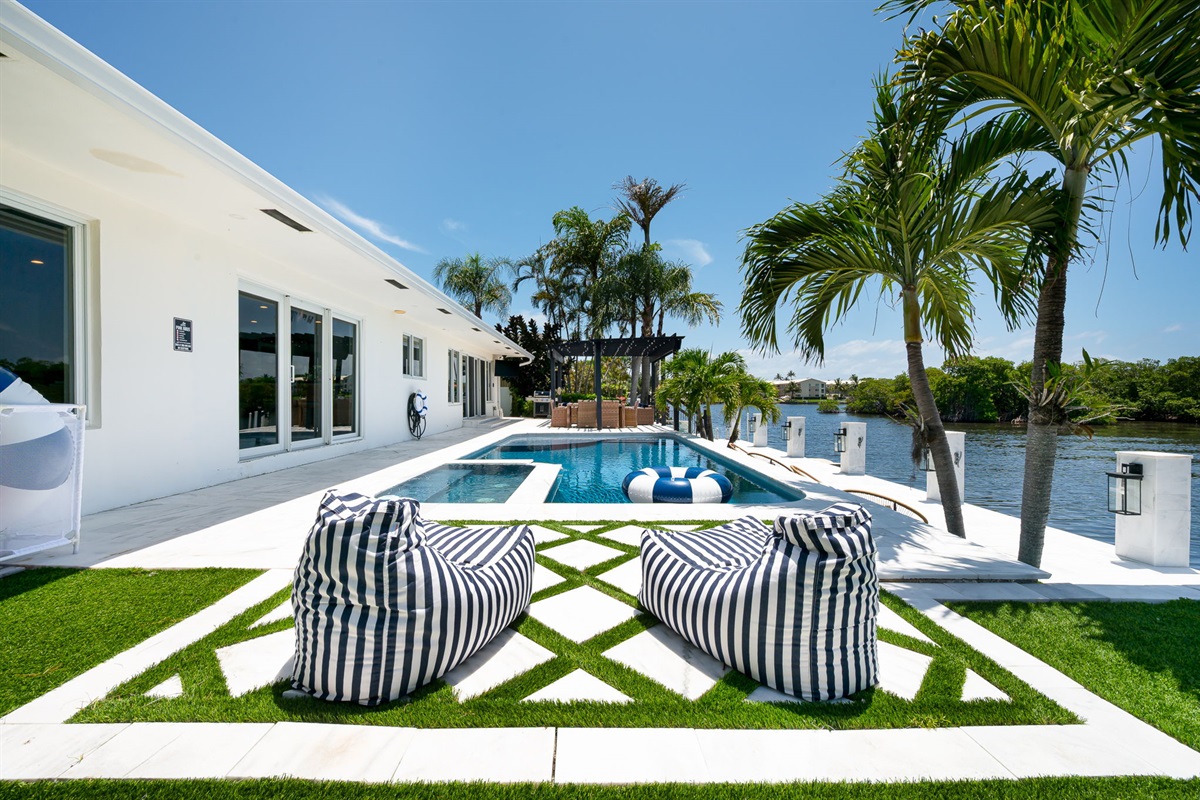 Perfect for photos, parties, or pure peace and quiet.