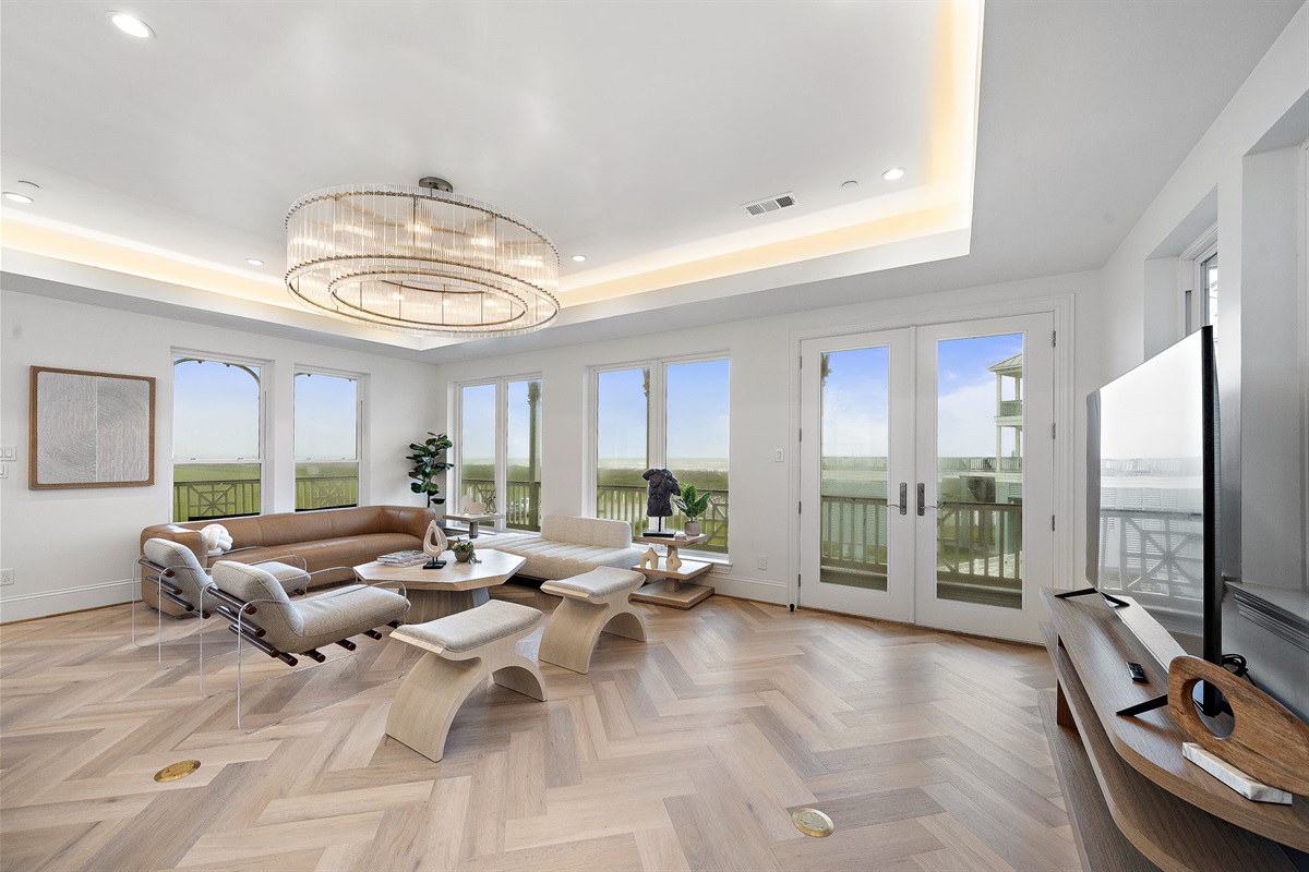 1432e597609a4640badcefe7c1557e1f Large | Beachhouse | Texas | TX | Vacation Homes | Galveston | Crystal Beach | Kokomo | Breezy Days | Beachfront Elegance | Sunrise Serenity | Southern Sands Property Management, LLC