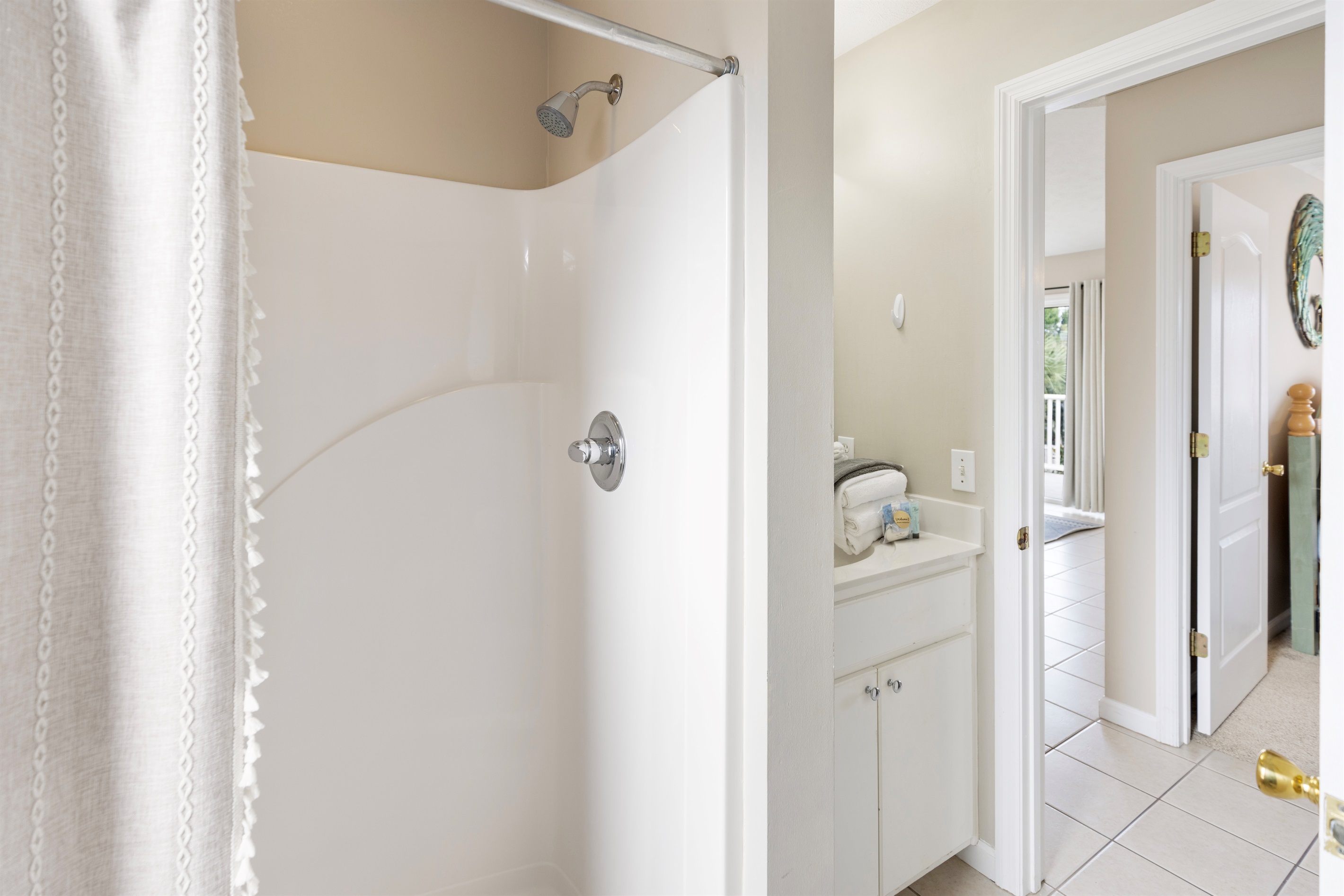 2nd Floor Guest House (Full Residence)