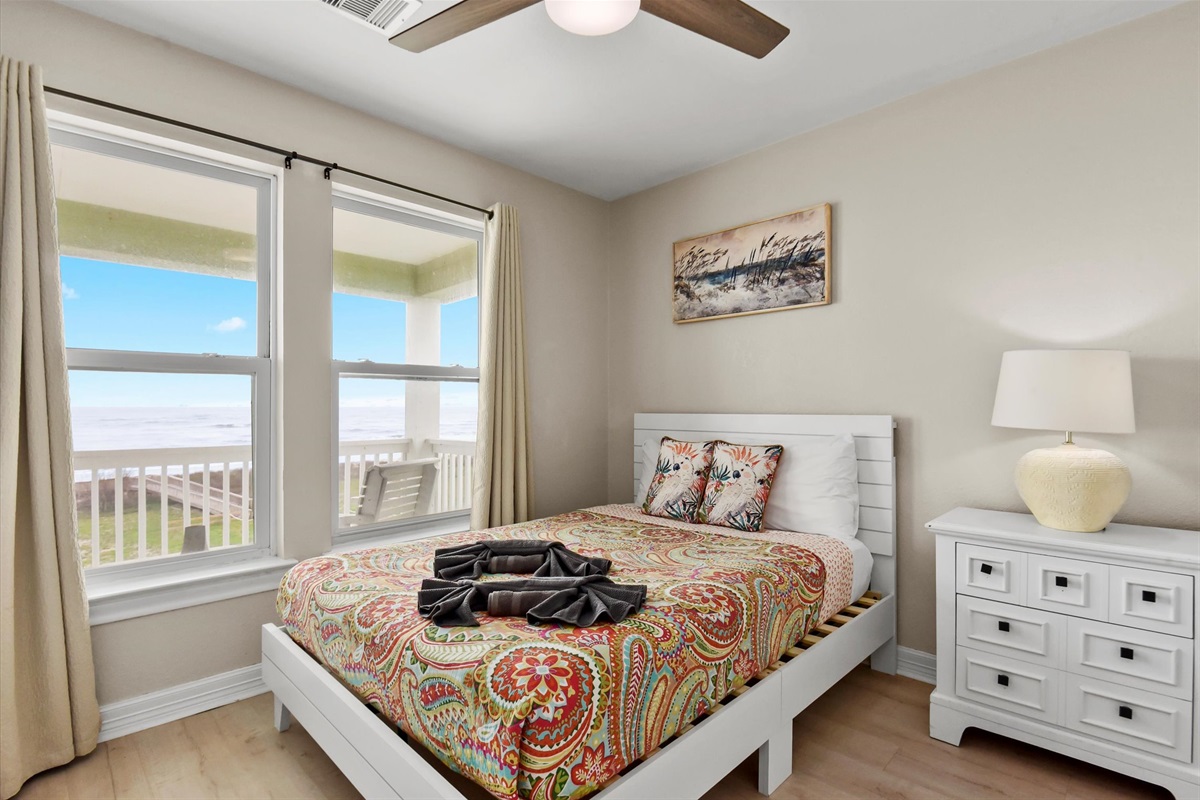 143dc6c32078445dad075f919a9d66a5 Large | Beachhouse | Texas | TX | Vacation Homes | Galveston | Crystal Beach | Kokomo | Breezy Days | Beachfront Elegance | Sunrise Serenity | Southern Sands Property Management, LLC