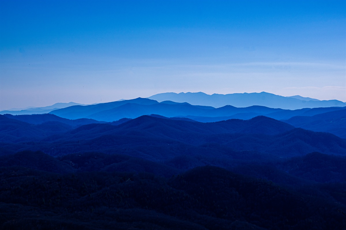 Beautiful view of the Blue Ridge mountains from the Emerald Outback trails on Beech minutes from the condo..