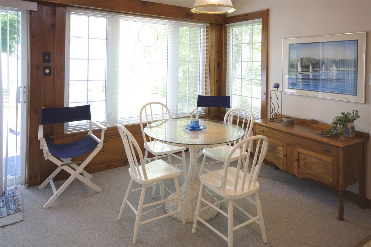 1460f0f2dfff4869948fbb12478db70b Large