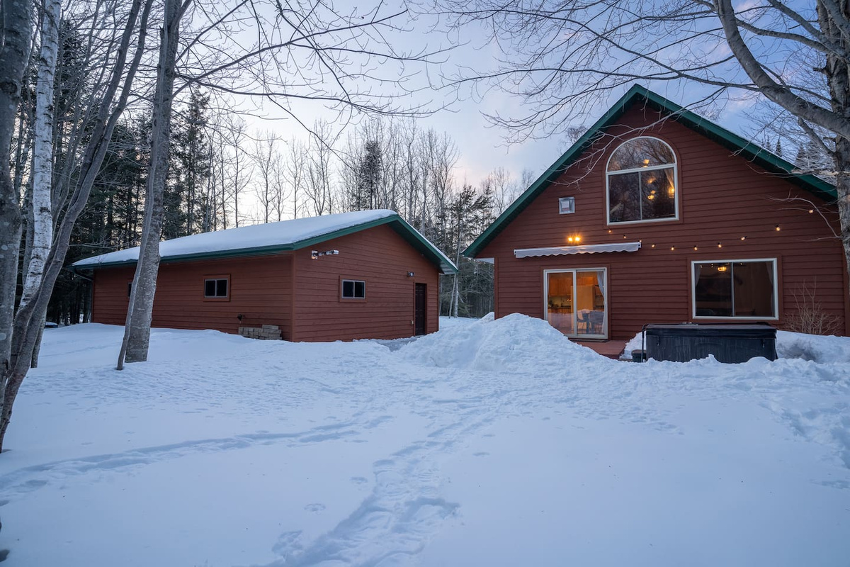The back yard of the Chalet features the Hot Tub quiet seclusion.  