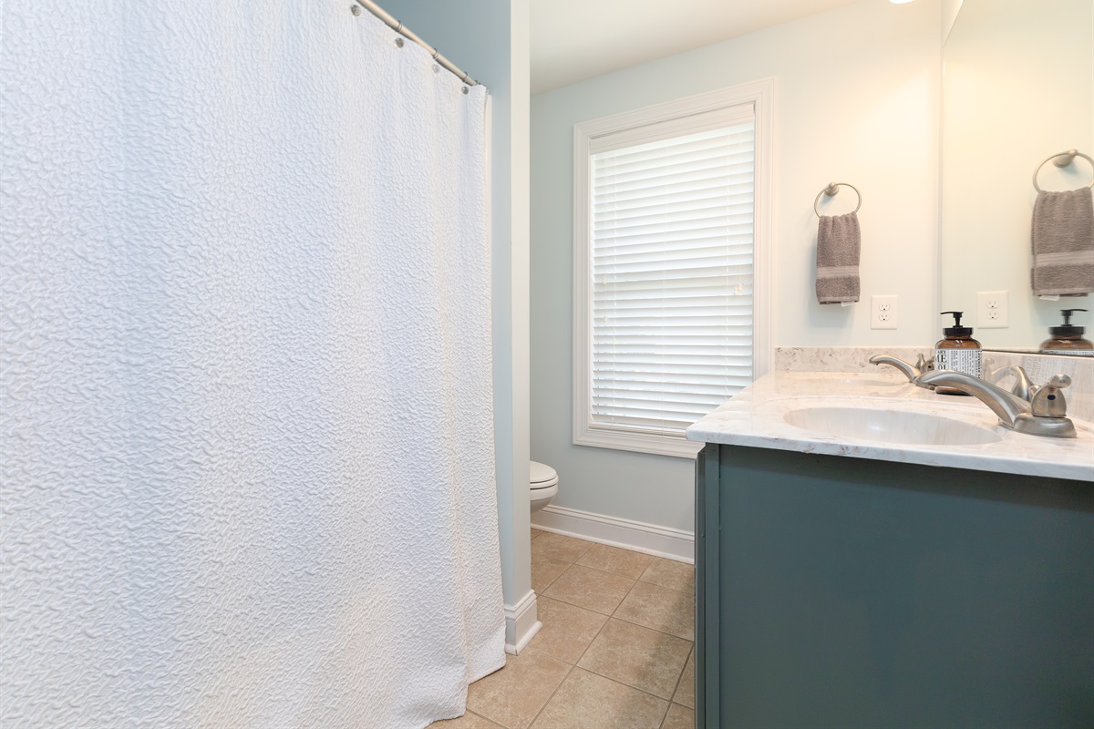 Simple elegance defines the 3rd bathroom