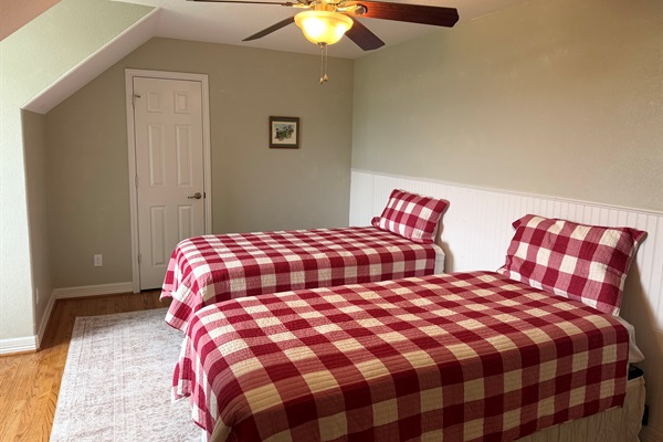 Two twins that can be combined with special included hardware into a queen. We will setup whatever you choose.