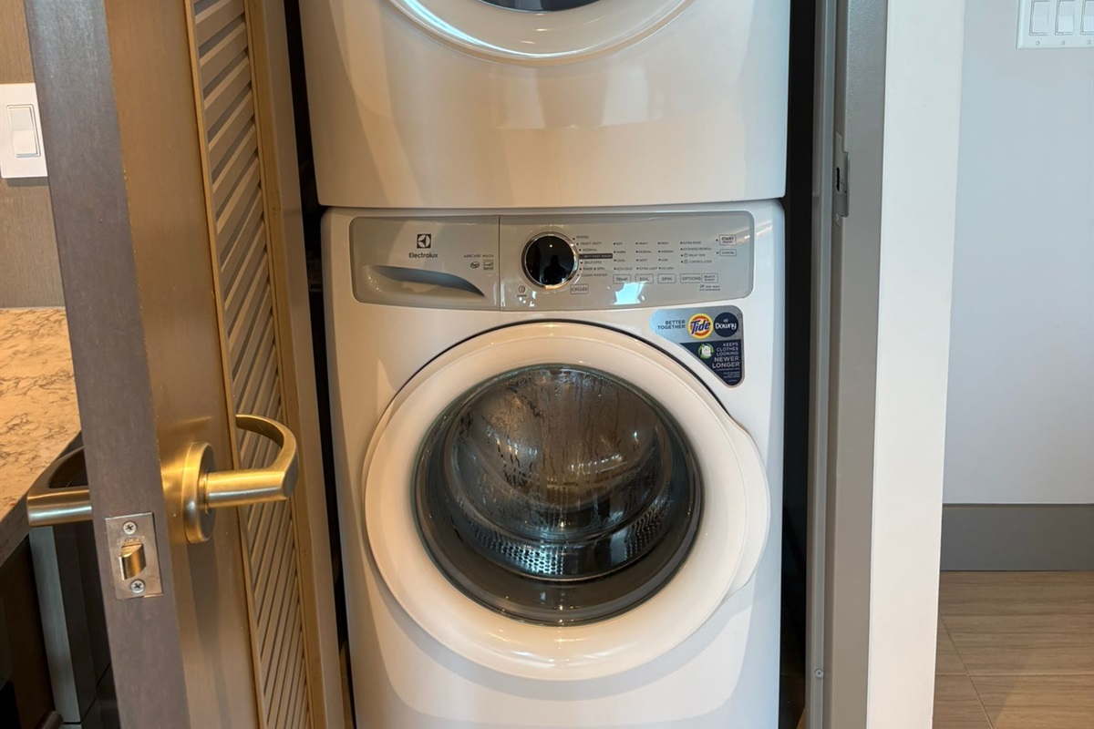 In unit, full sized washer/dryer