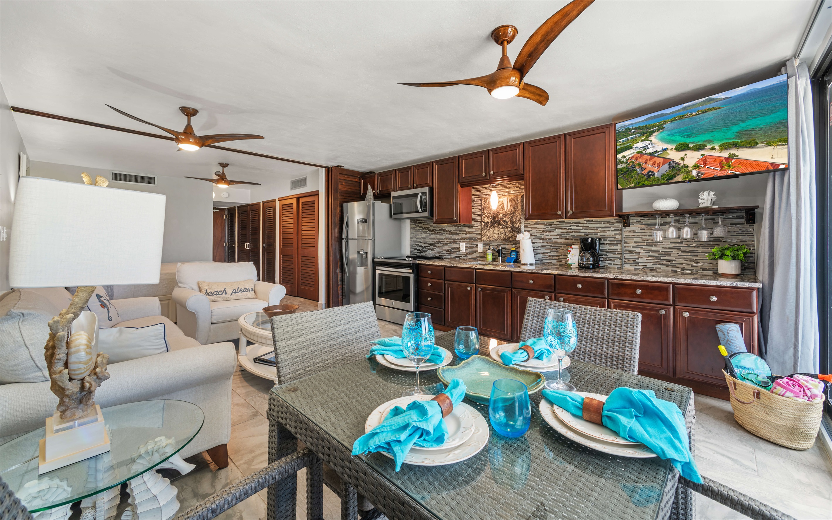 Indoor dining for four